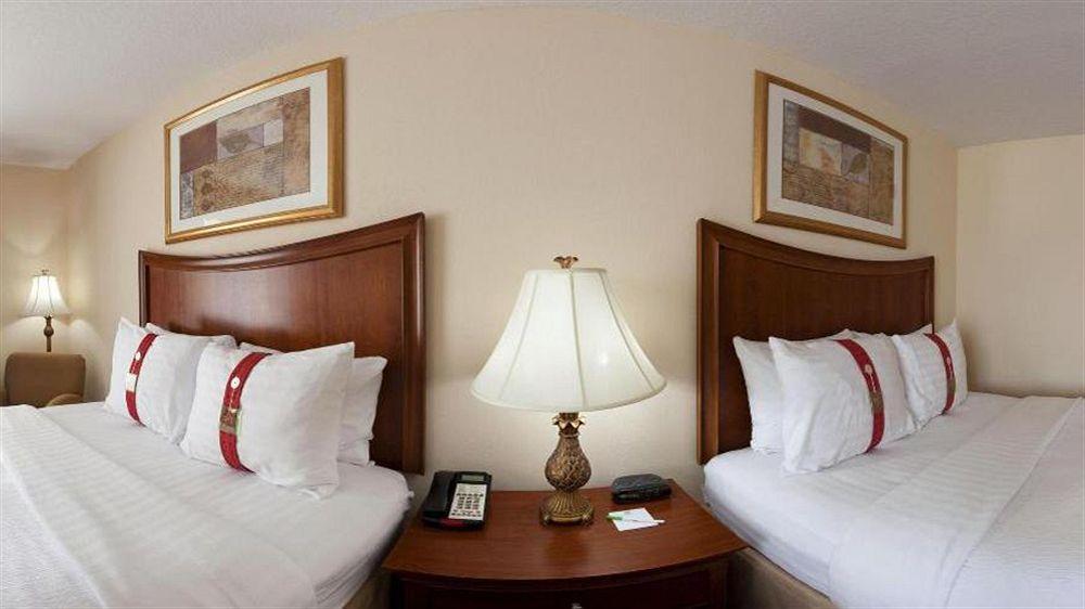 Holiday Inn Brunswick I-95 מראה חיצוני תמונה