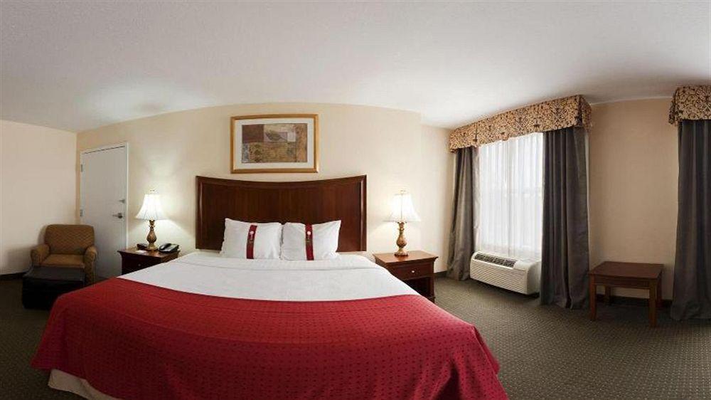 Holiday Inn Brunswick I-95 מראה חיצוני תמונה