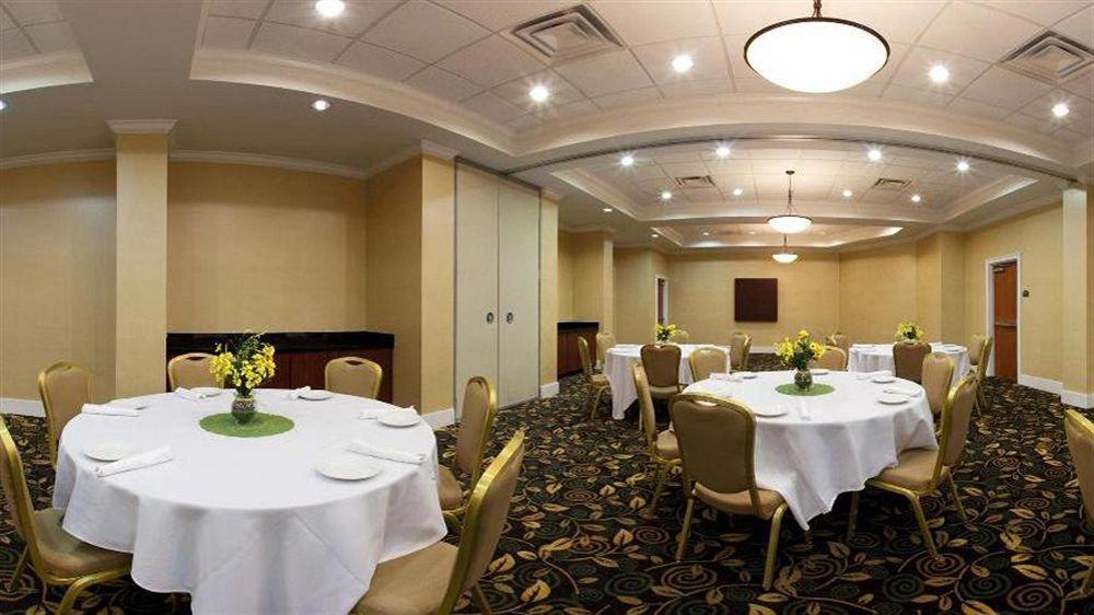Holiday Inn Brunswick I-95 מראה חיצוני תמונה