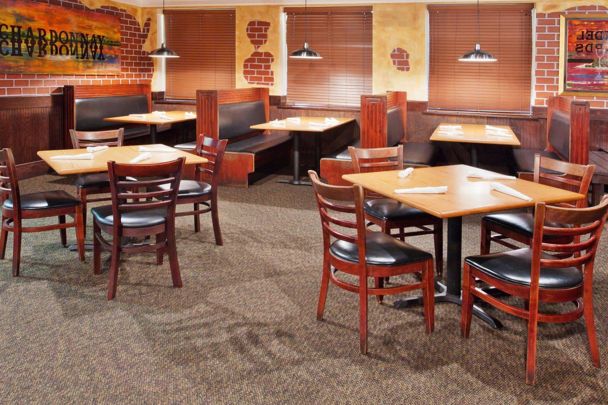 Holiday Inn Brunswick I-95 מראה חיצוני תמונה